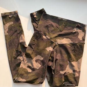 Aerie Offline Camo Leggings size Medium